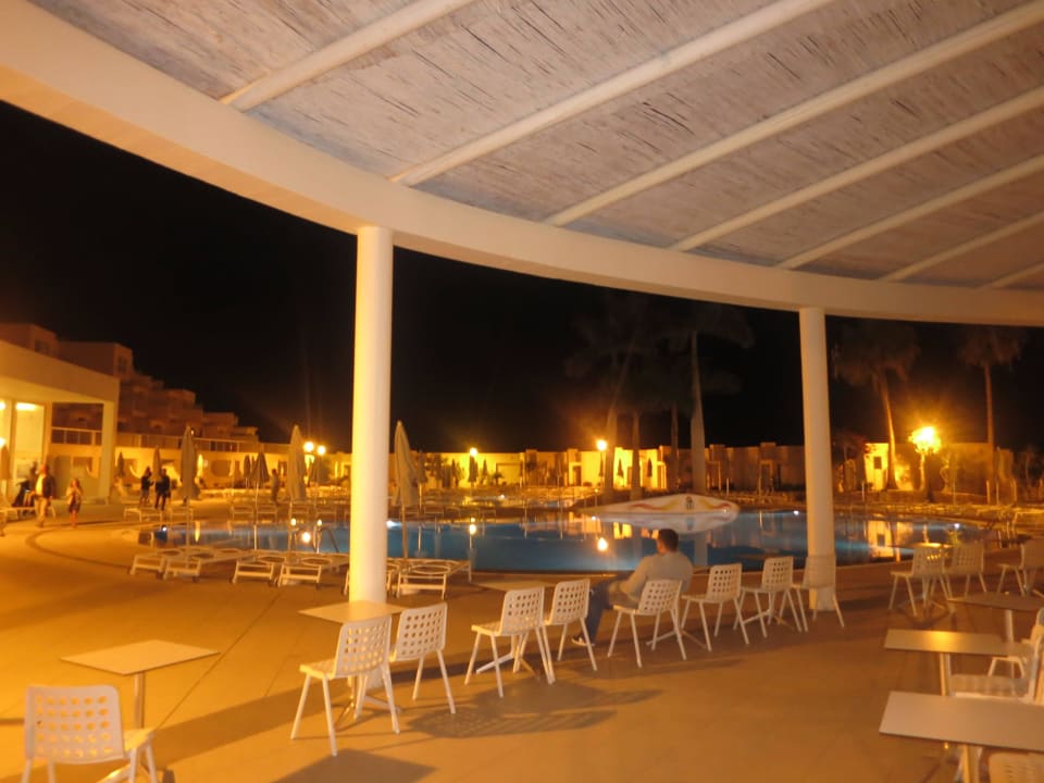 Pool mit Poolbar SBH Monica Beach Resort