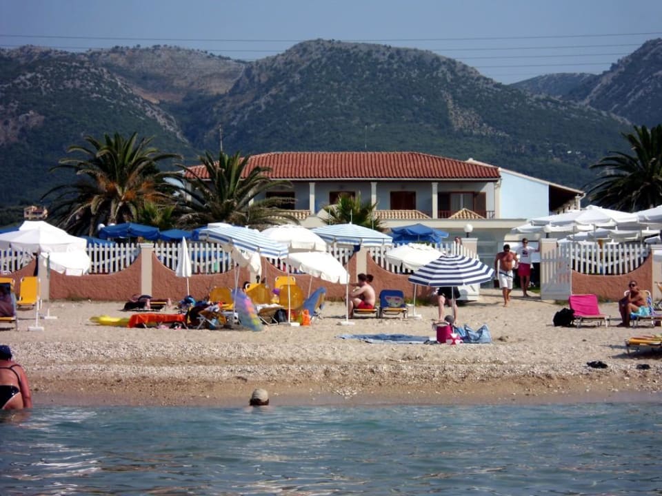 Hotel vom Meer Acharavi Beach Hotel