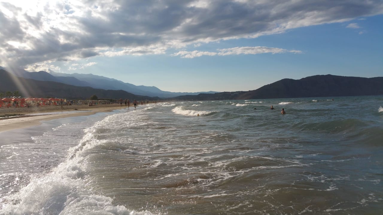 Berge und Meer Vantaris Luxury Beach Resort