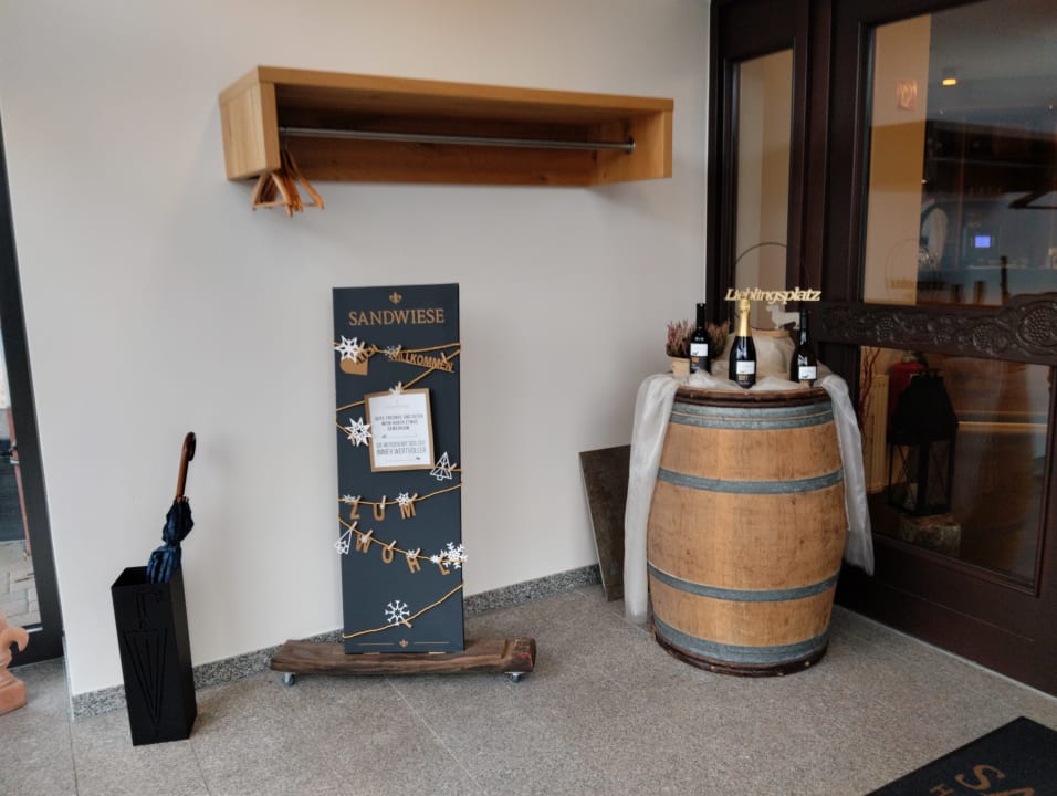 Außenansicht Winzerhotel Weingut Sandwiese