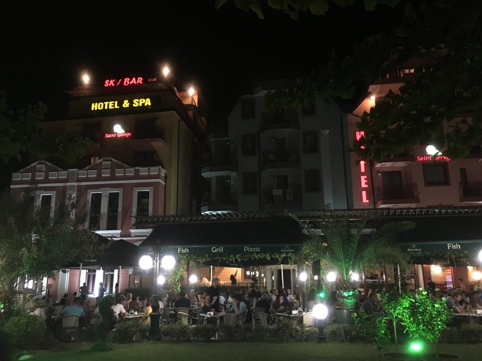 Außenansicht Hotel & Spa St. George