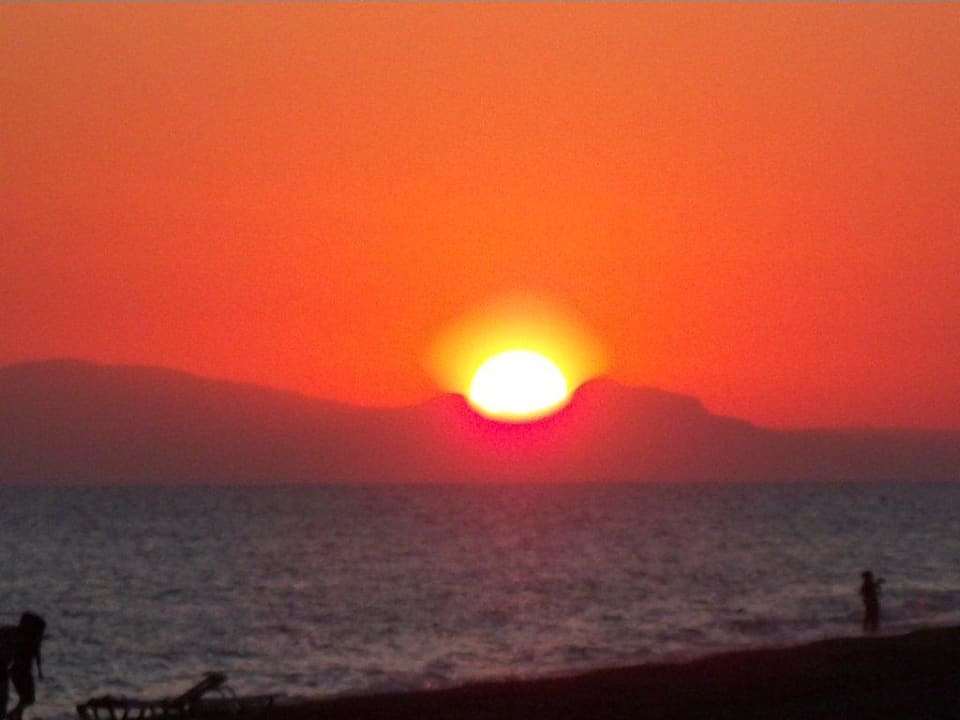 Sonnenuntergang Skys Hotel
