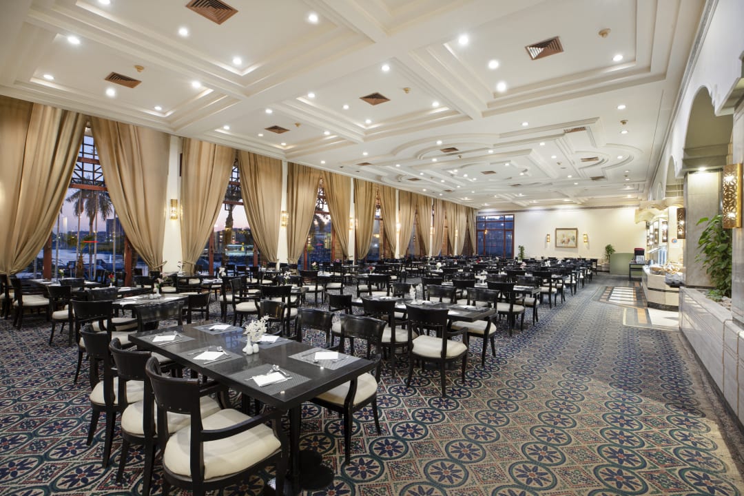 Gastro Pyramisa Island Hotel Aswan