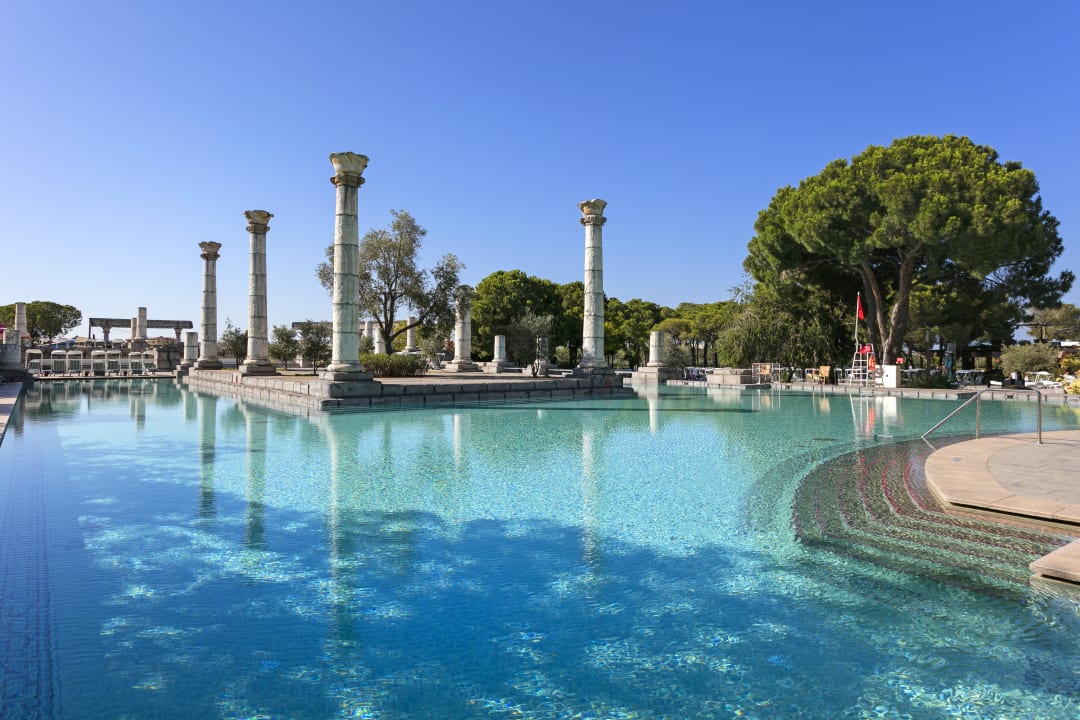 Pool Xanadu Resort Hotel