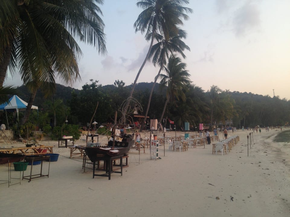 Grillen am Strand Long Bay Resort Koh Phangan