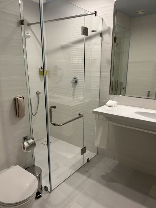 Zimmer Swiss-Belinn Muscat