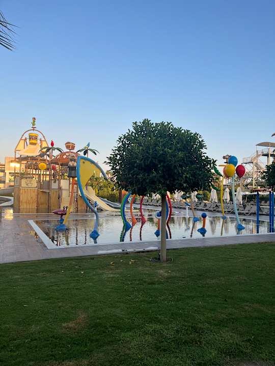 Pool Jacaranda Luxury Resort