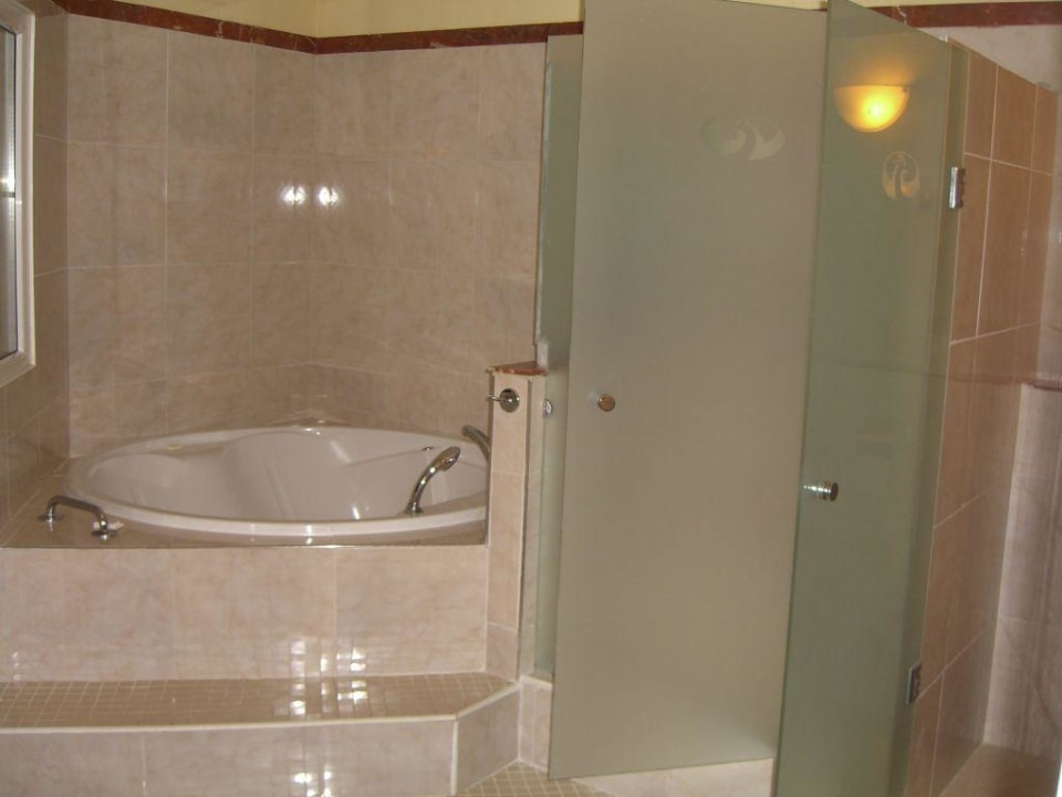 Das Bad in der Juniorsuite Grand Palladium Select Bávaro Resort & Spa