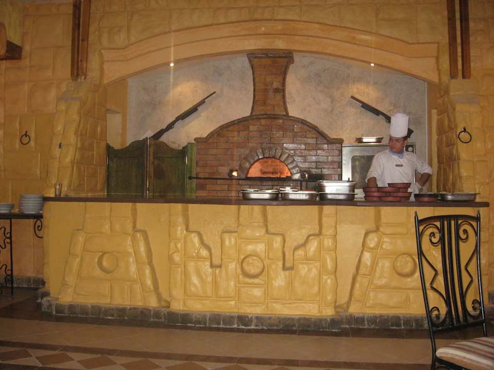 Pizzabäcker Pickalbatros Alf Leila Wa Leila Resort - Neverland Hurghada