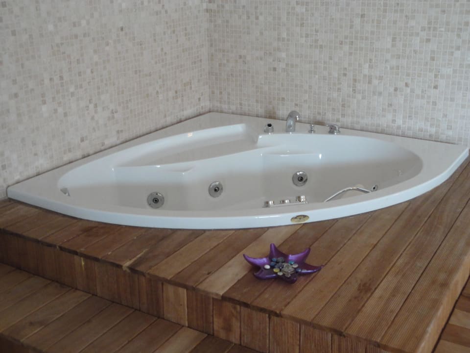 Whirlpool Badewanne in der Suite Seaden Sea World Resort & Spa