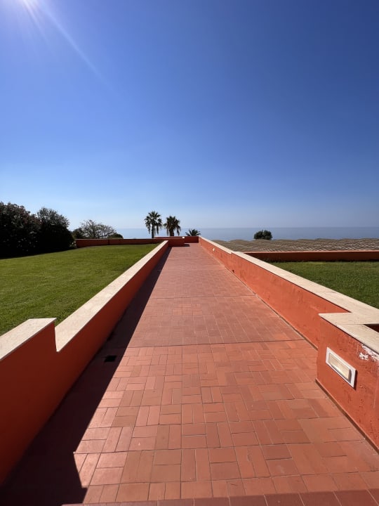 Gartenanlage Mangia's Torre Del Barone Resort