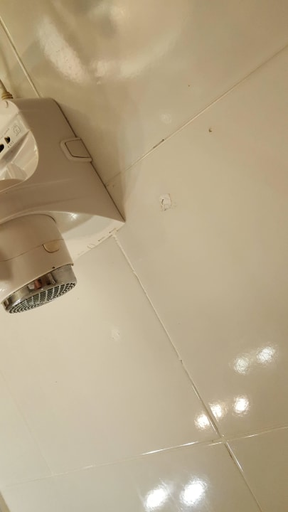 Gespachtelte Löcher Adaaran Club Rannalhi - All Inclusive