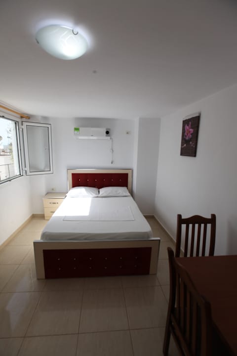 Zimmer Joni Apartments