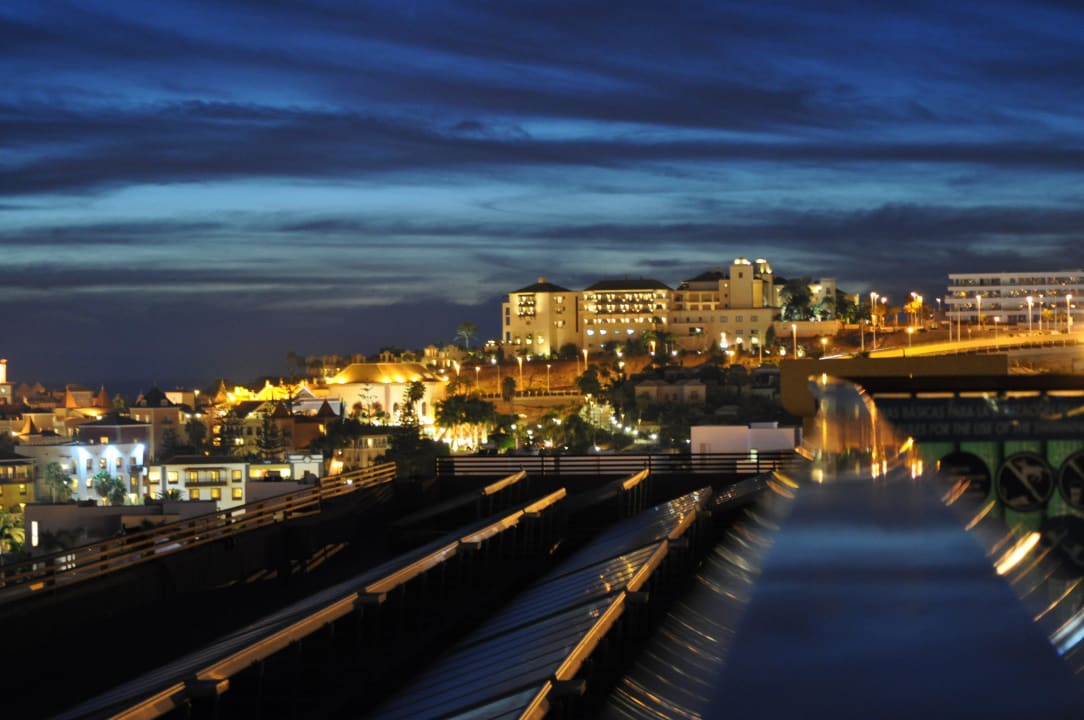 Blick von der Dachterrasse bei Nacht GF FANABE
