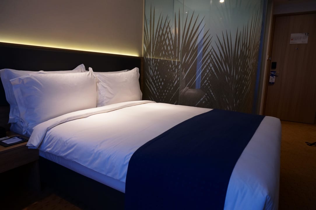 Bett Holiday Inn Express Singapore Orchard Road