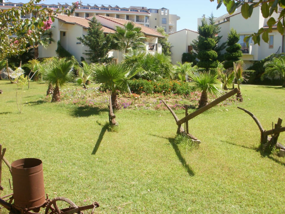 Im Hintergrund die Bungalows Selectum Family Comfort Side