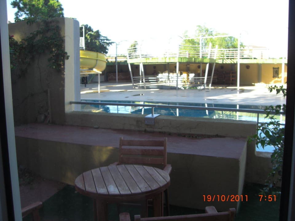 Blick zur Terrasse Mira Meridia Beach Hotel