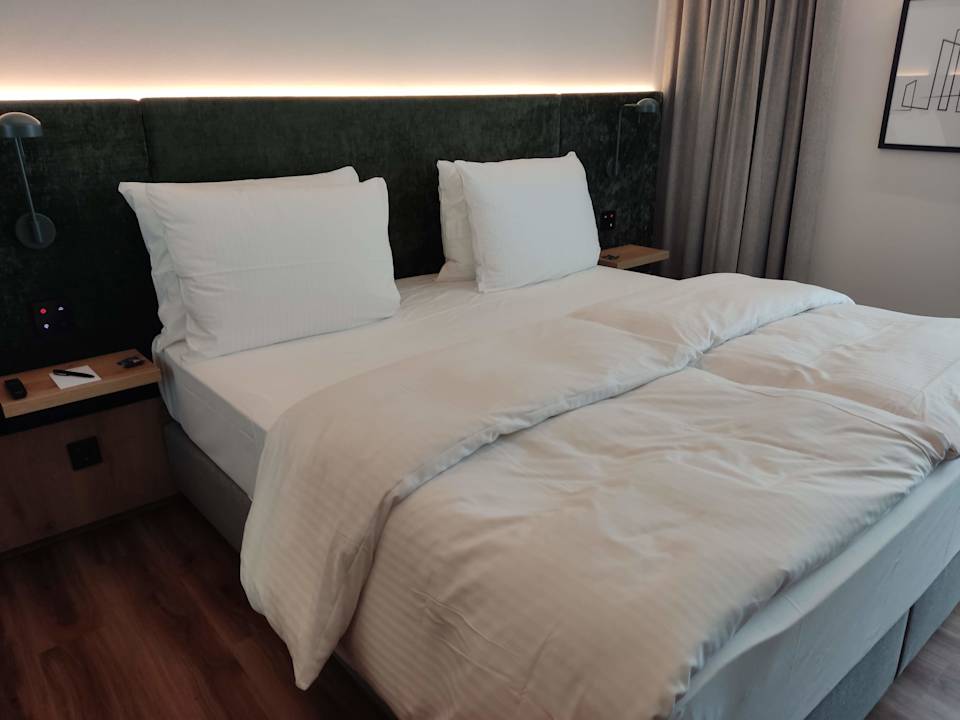 Zimmer H+ Hotel Frankfurt Eschborn
