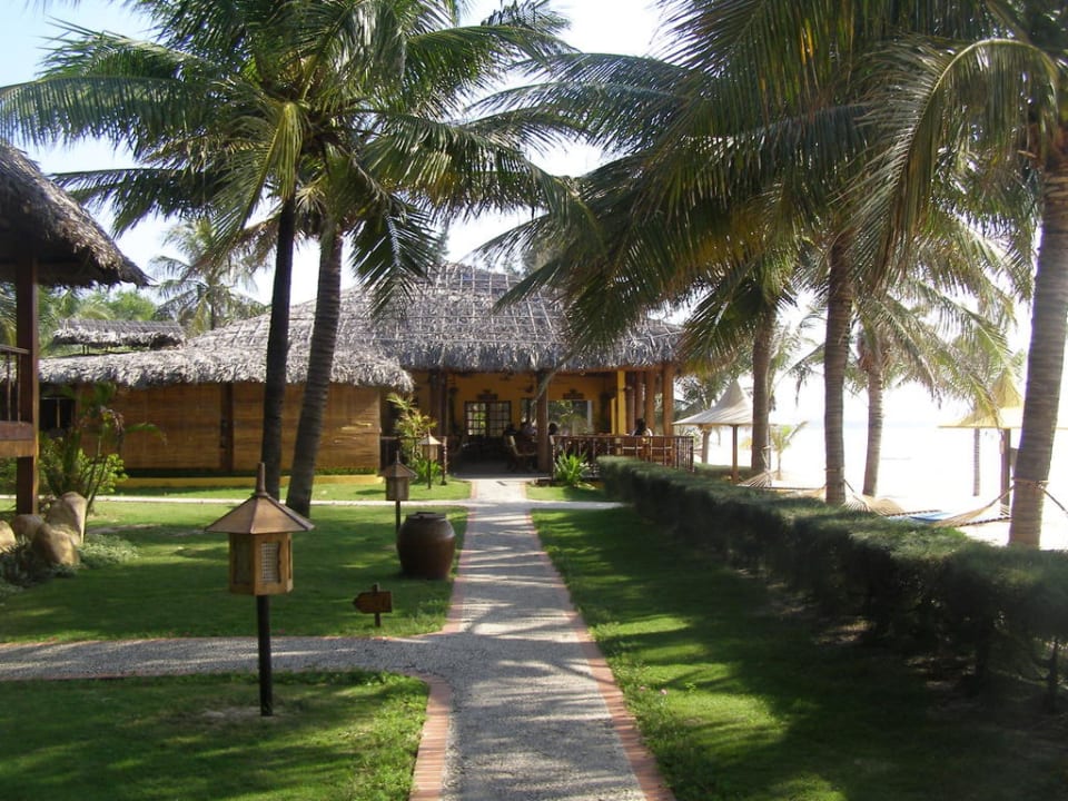 Blick auf das Frühstücksrestaurant direkt am Meer Coco Beach Resort