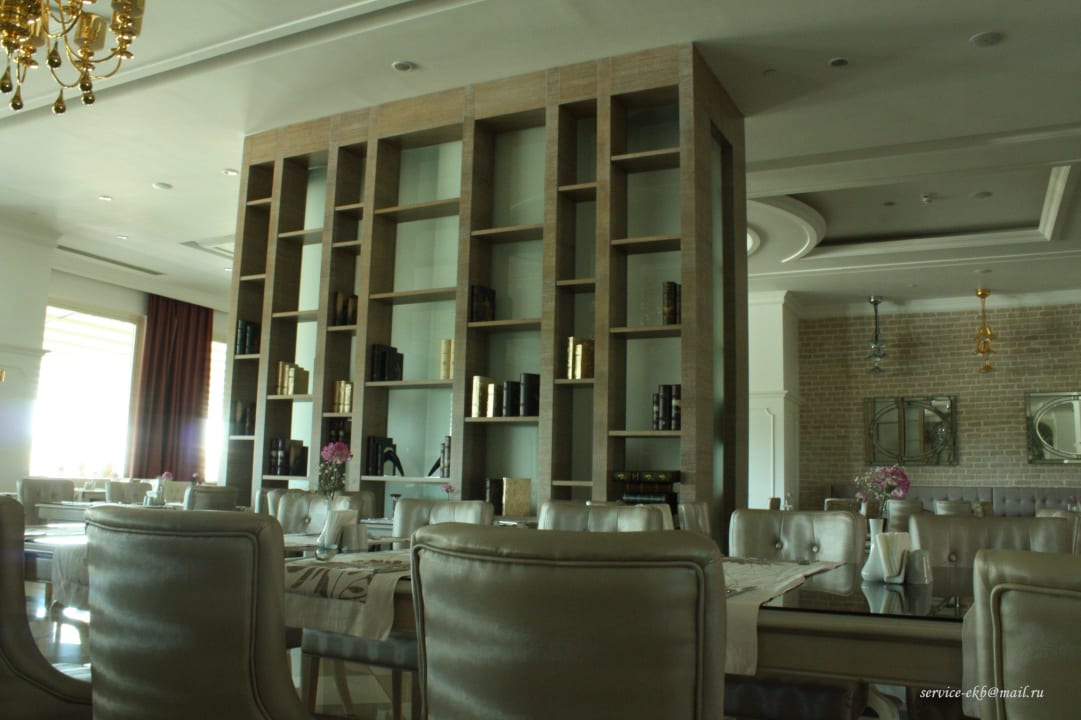 Ресторан Густо Hotel Delphin Imperial