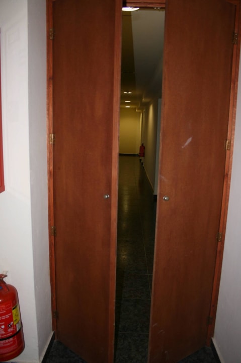  Schranktür Eingang zum Flur HARPIN Georgioupolis Resort Aquapark & SPA