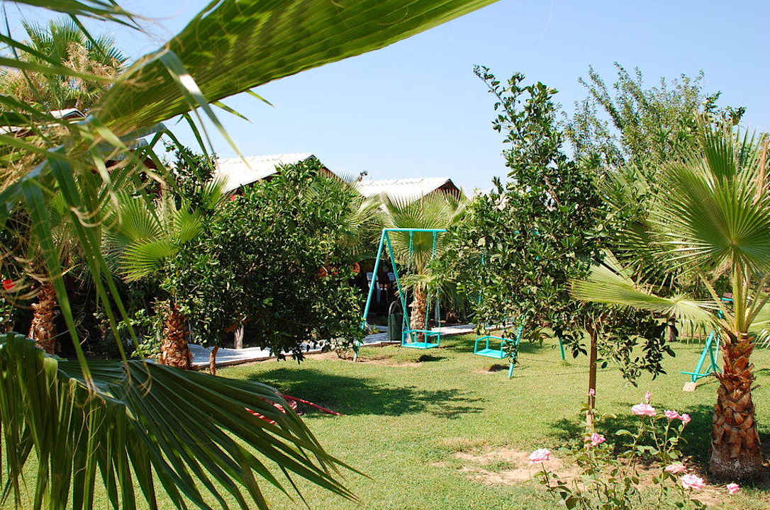 Defekte Spielgeräte Dream Park Bungalow Hotel