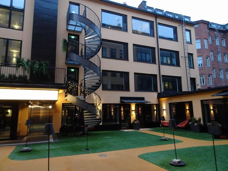 Annex building Hotel F6