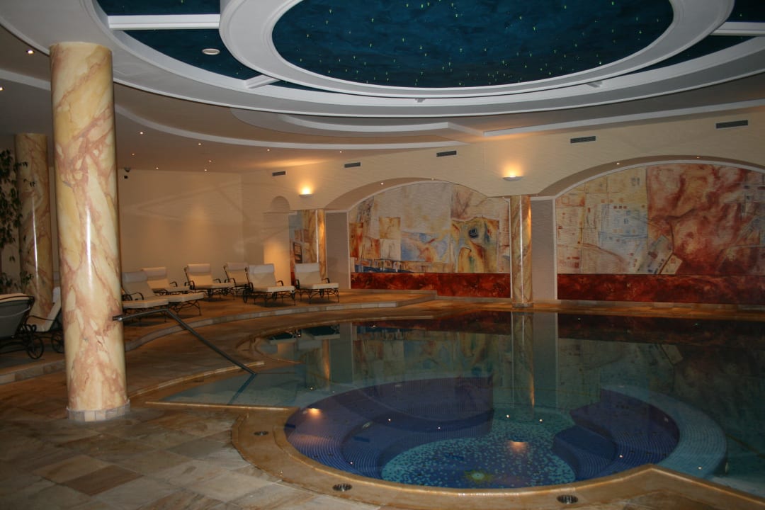 Pool Hotel Gardena Grödnerhof