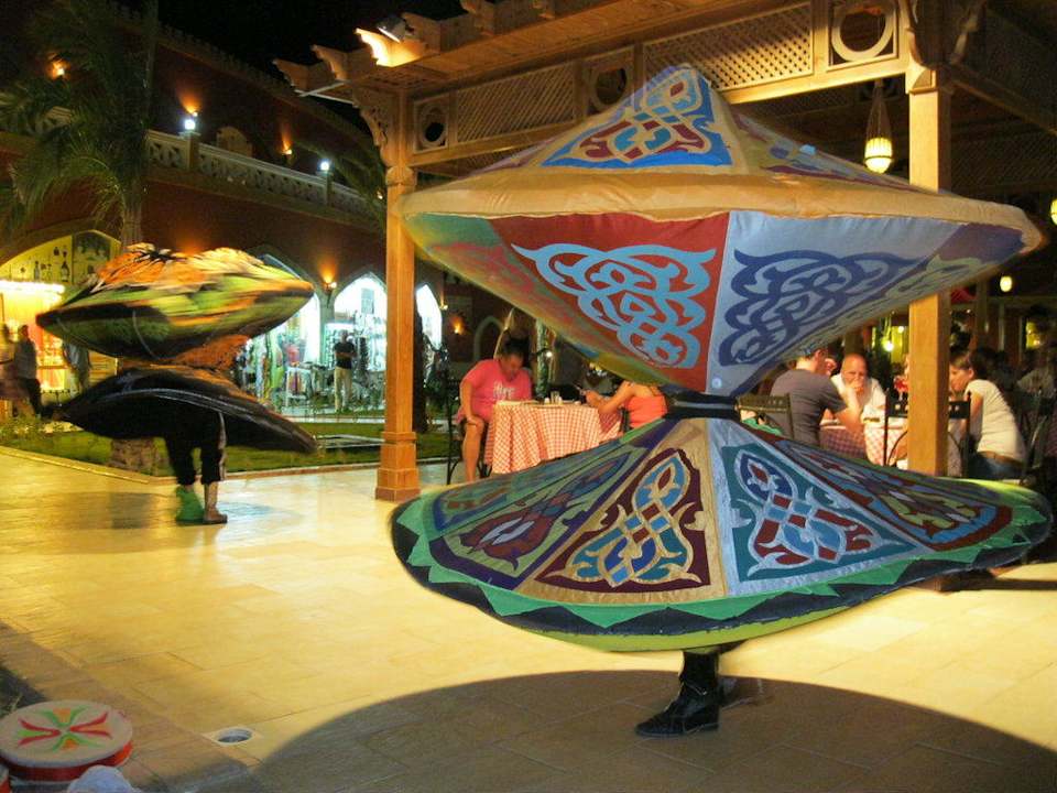 Вечернее шоу Pickalbatros Alf Leila Wa Leila Resort - Neverland Hurghada