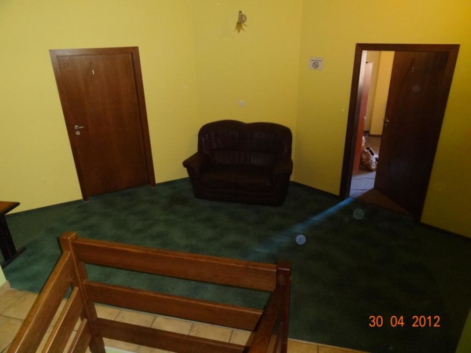 Flur, Eingang zu den Zimmer Hotel Ada