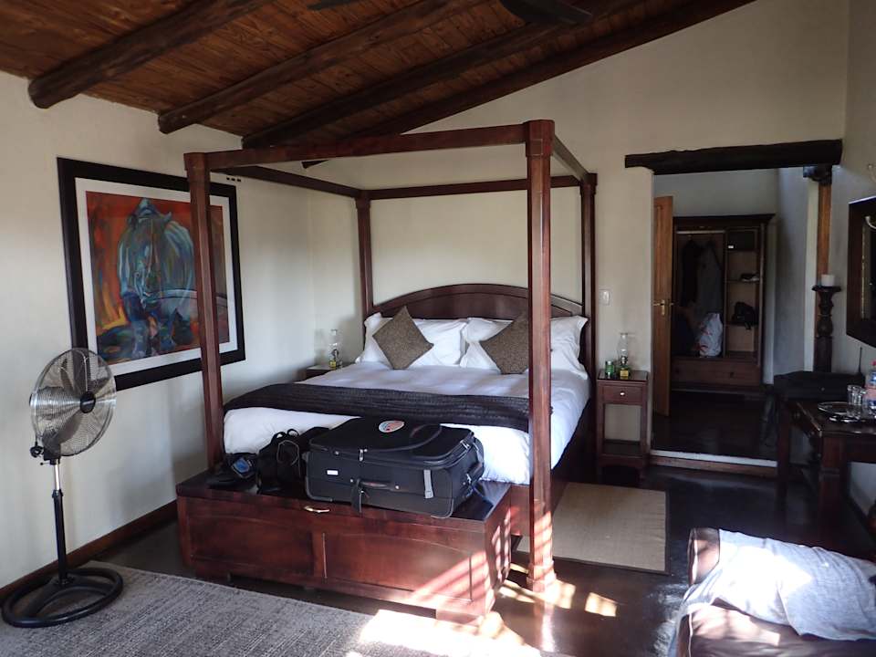 Zimmer Notten's Bush Camp