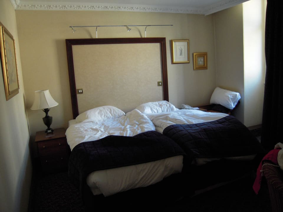 Renovationsbedürftiges Zimmer Hilton Edinburgh Carlton