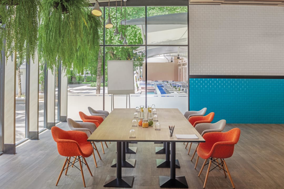 Gastro DoubleTree by Hilton Phuket Banthai Resort