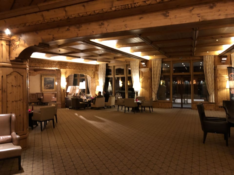 Lobby Interalpen-Hotel Tyrol