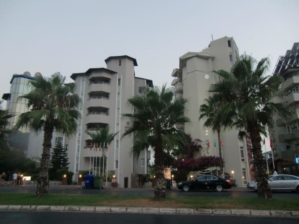 Blick von der anderen Seite Hotel Savk