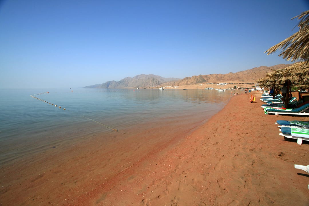 Spiegelglattes Wasser Swiss Inn Resort Dahab