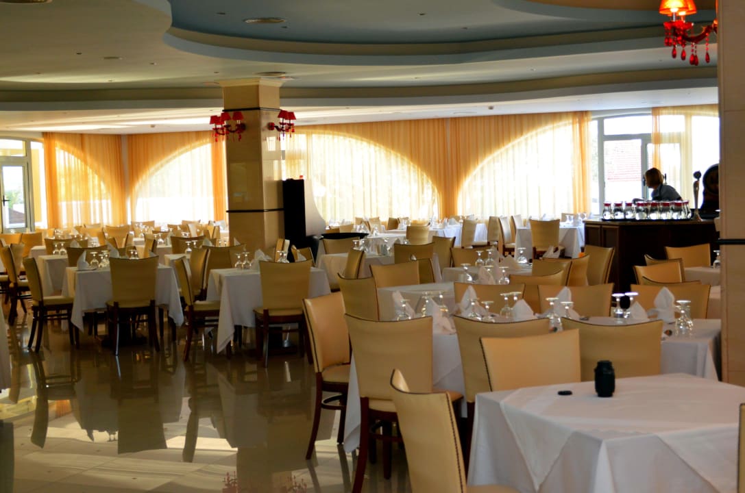 Blick ins Restaurant Lydia Maris Resort & Spa