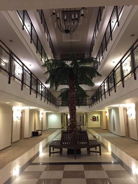 Lobby Can Garden Resort