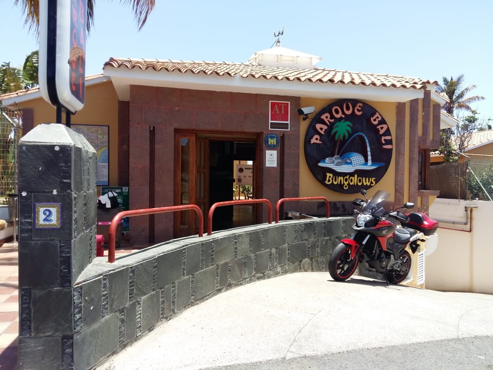 Außenansicht Bungalows Parque Bali