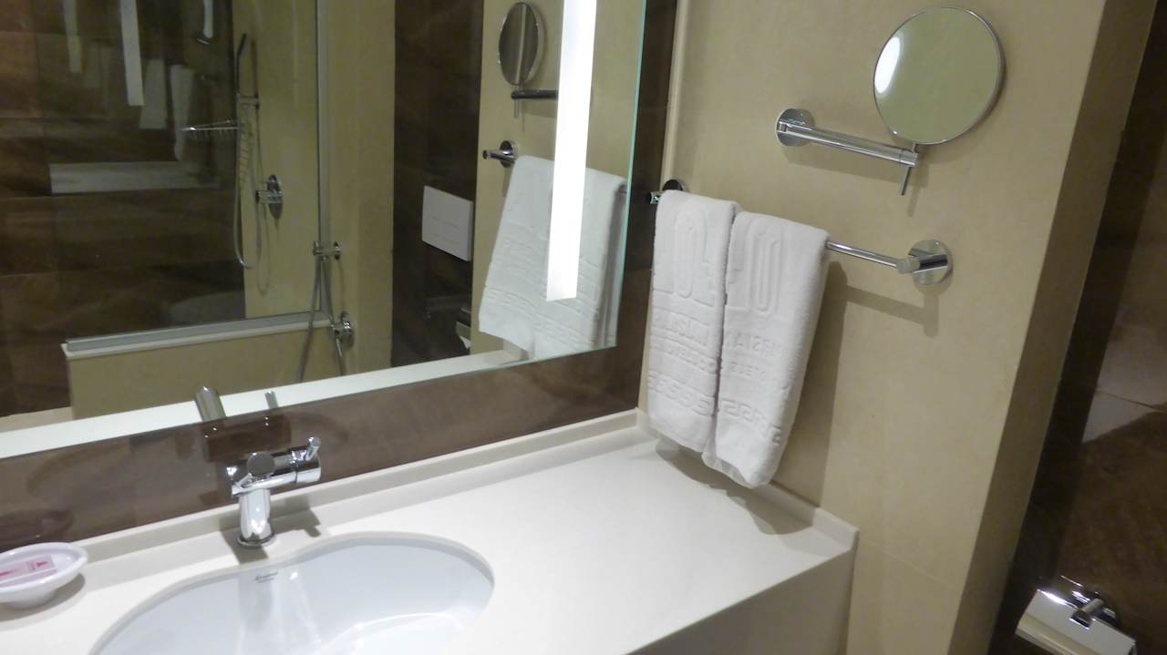 Zimmer Hotel Enghelab