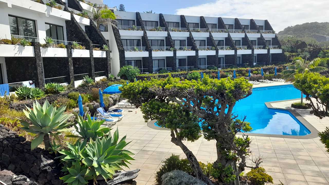 Außenansicht Caloura Hotel Resort