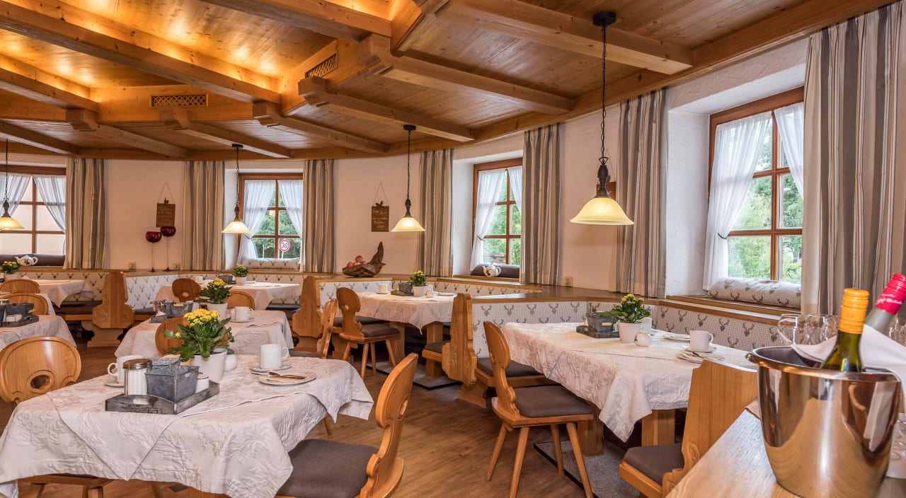 Frühstücksbuffet Hotel Mutz  Hotel Mutz Garni