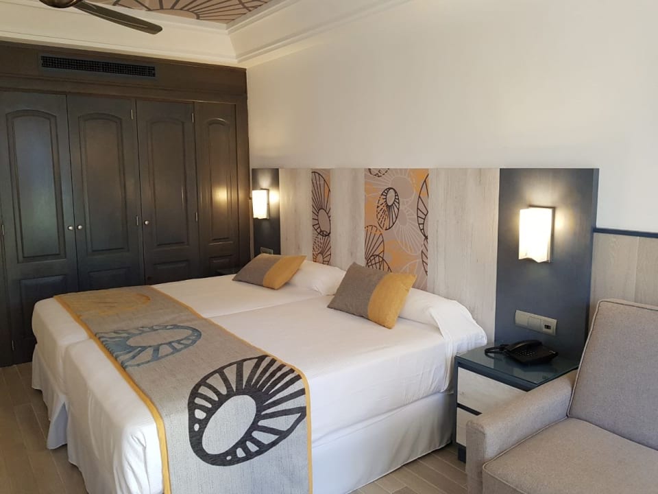 Zimmer Hotel Riu Chiclana