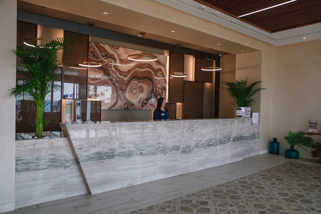 Lobby Almyros Beach Resort & Spa