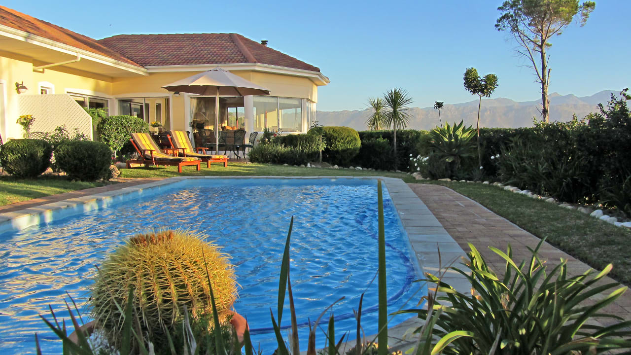 Pool Bed & Breakfast Somerset Sights