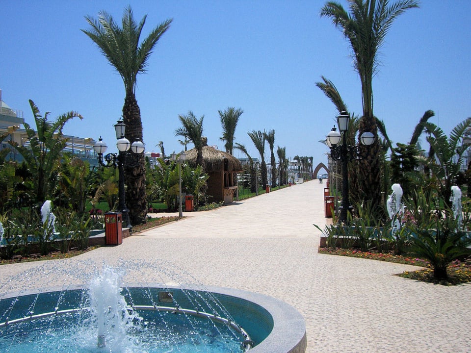 Wunderschöner Weg zum Strand Hotel Delphin Imperial