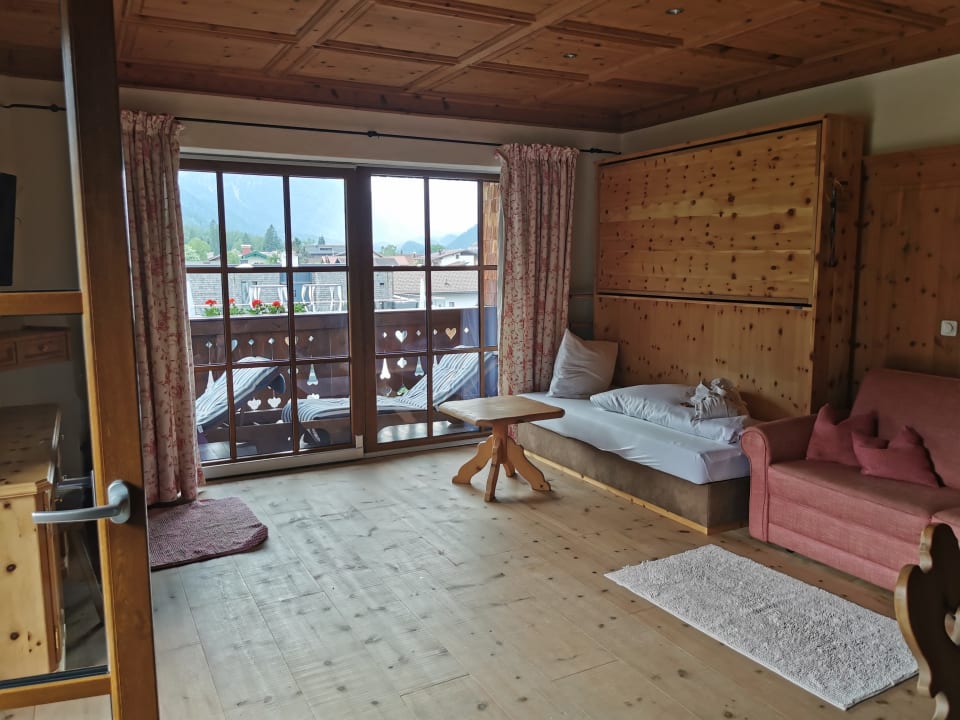 Zimmer Tirolerhof | Familotel Zugspitze