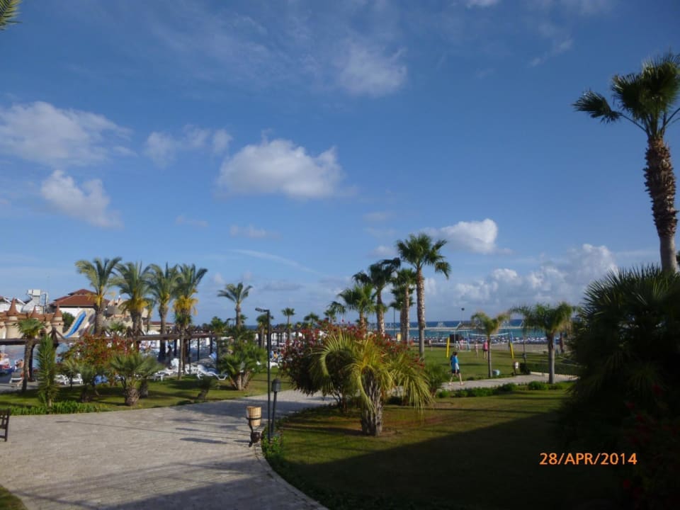 Blick zum Strand TUI BLUE Palm Garden