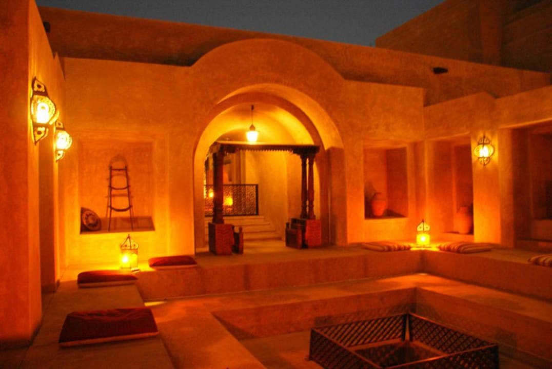 Abendstimmung, Sitzgelegenheit Hotel Bab Al Shams Desert Resort & Spa