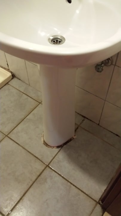 Schimmel unter dem Waschbecken Hotel Club Life Kizilot